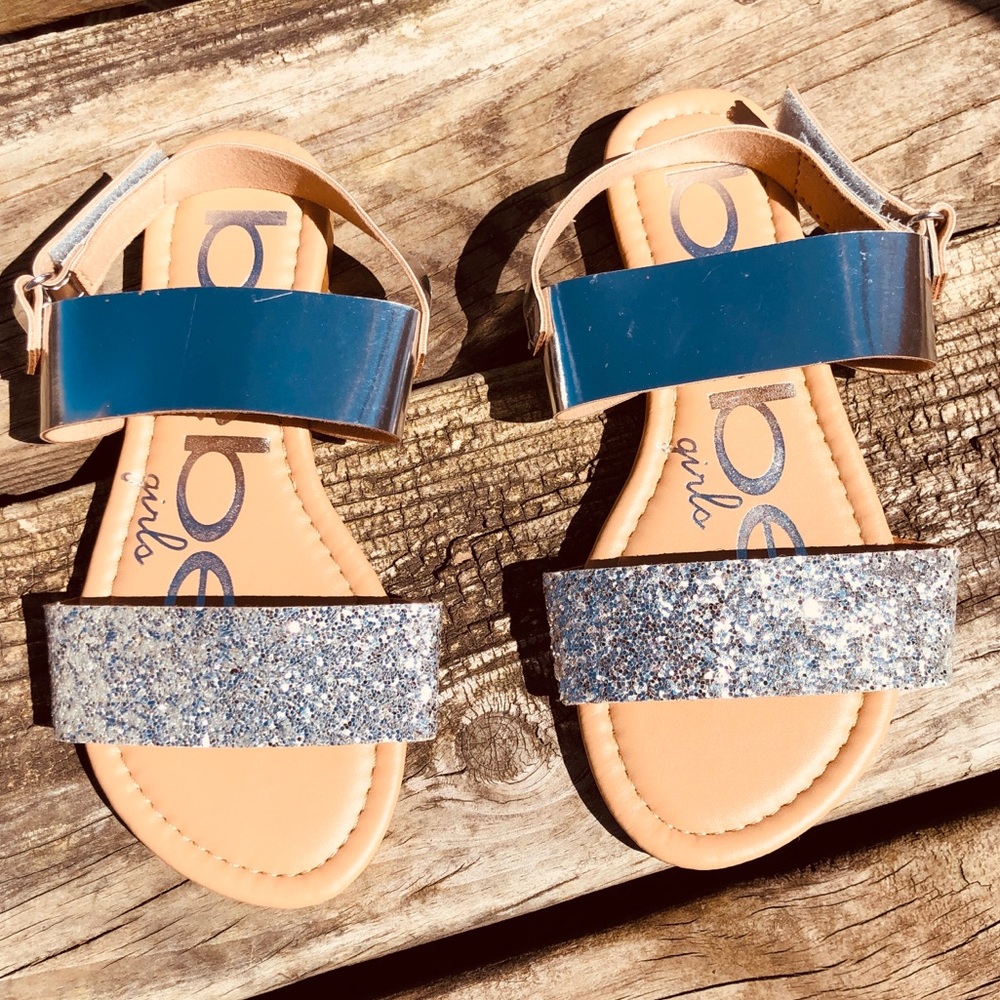 Bebe Silver Glittery Sandals Size 1